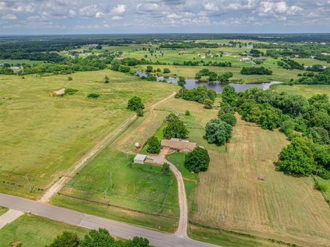 Photo of 201 N 72nd Street, Noble, OK 73068 (MLS # 1178412)