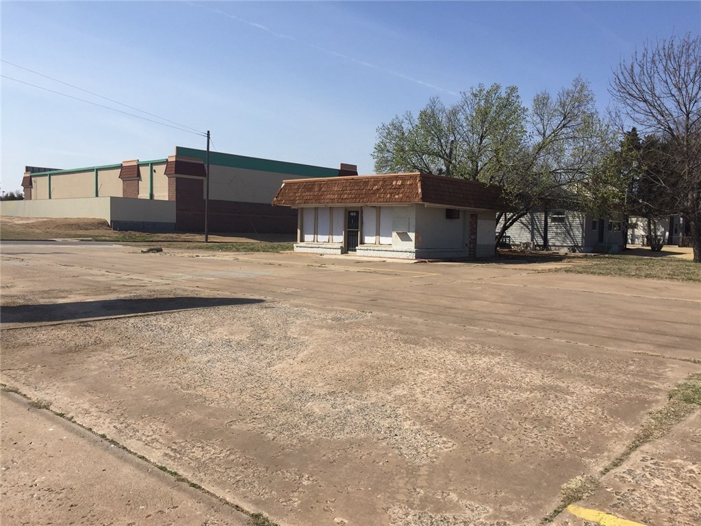 Photo 1 of 5 — 2701 N Western Avenue, Oklahoma City, OK 73106