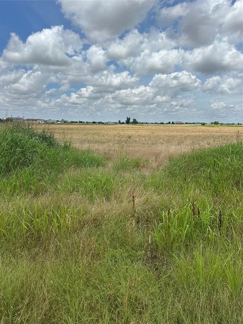 Photo of 175 APACHE, Piedmont, OK 73078 (MLS # 1175500)
