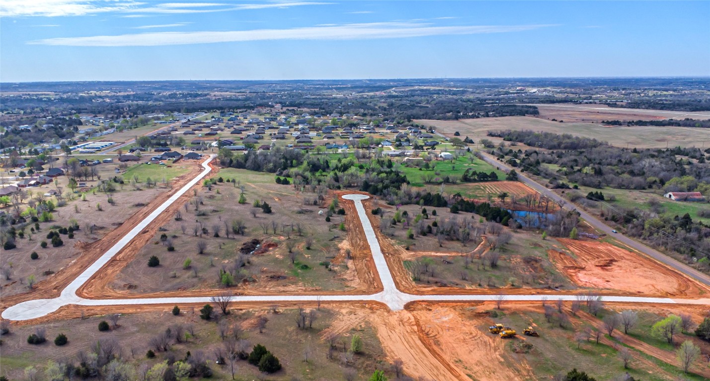 Photo 1 of 11 — 2127 Cattle Drive, Guthrie, OK 73044