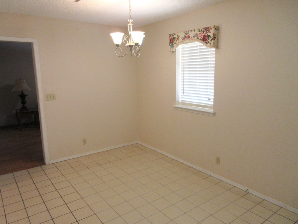 Tecumseh, Oklahoma 74873, United States, 3 Bedrooms Bedrooms, ,2 BathroomsBathrooms,Residential,Pending,35488