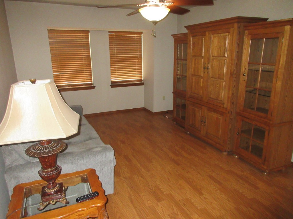 Tecumseh, Oklahoma 74873, United States, 3 Bedrooms Bedrooms, ,2 BathroomsBathrooms,Residential,Pending,35488