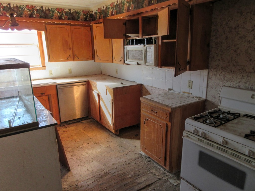 Tecumseh, Oklahoma 74873, United States, 3 Bedrooms Bedrooms, ,2 BathroomsBathrooms,Residential,Active,3300