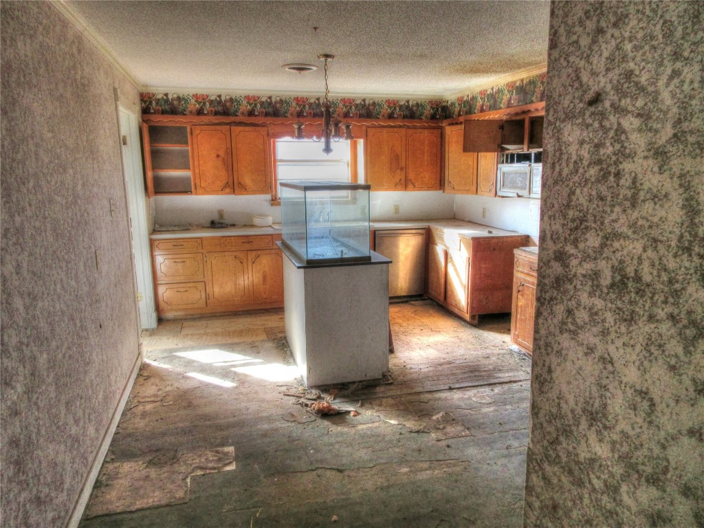 Tecumseh, Oklahoma 74873, United States, 3 Bedrooms Bedrooms, ,2 BathroomsBathrooms,Residential,Active,3300