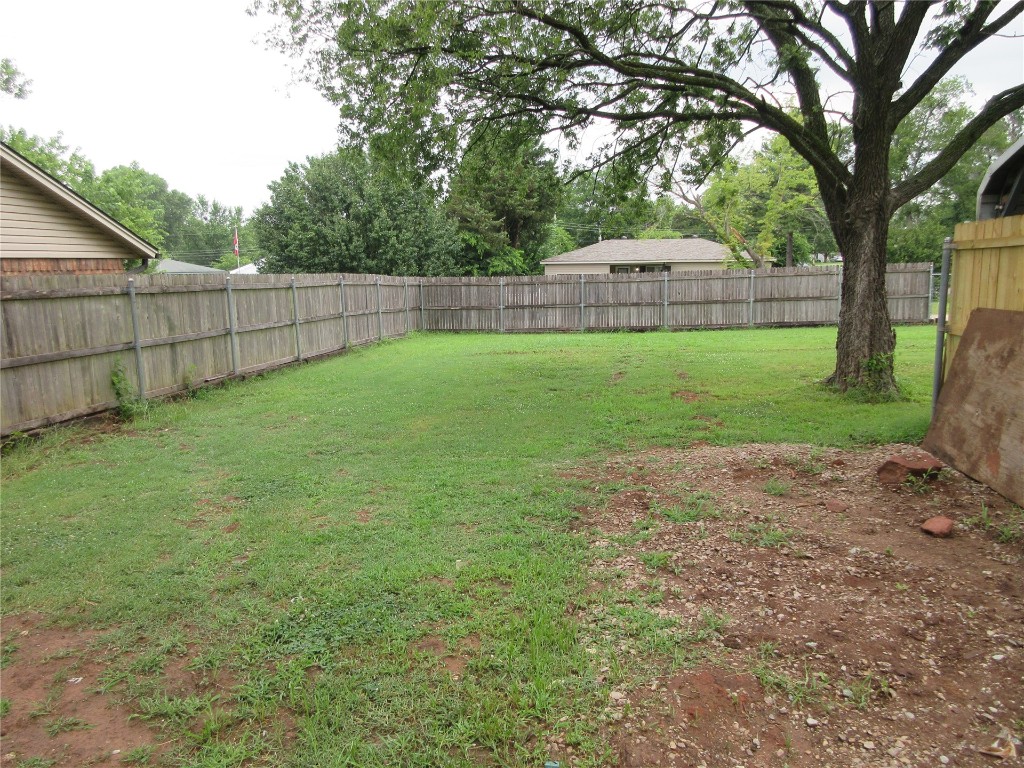 Tecumseh, Oklahoma 74873, United States, 3 Bedrooms Bedrooms, ,2 BathroomsBathrooms,Residential,Active,164160