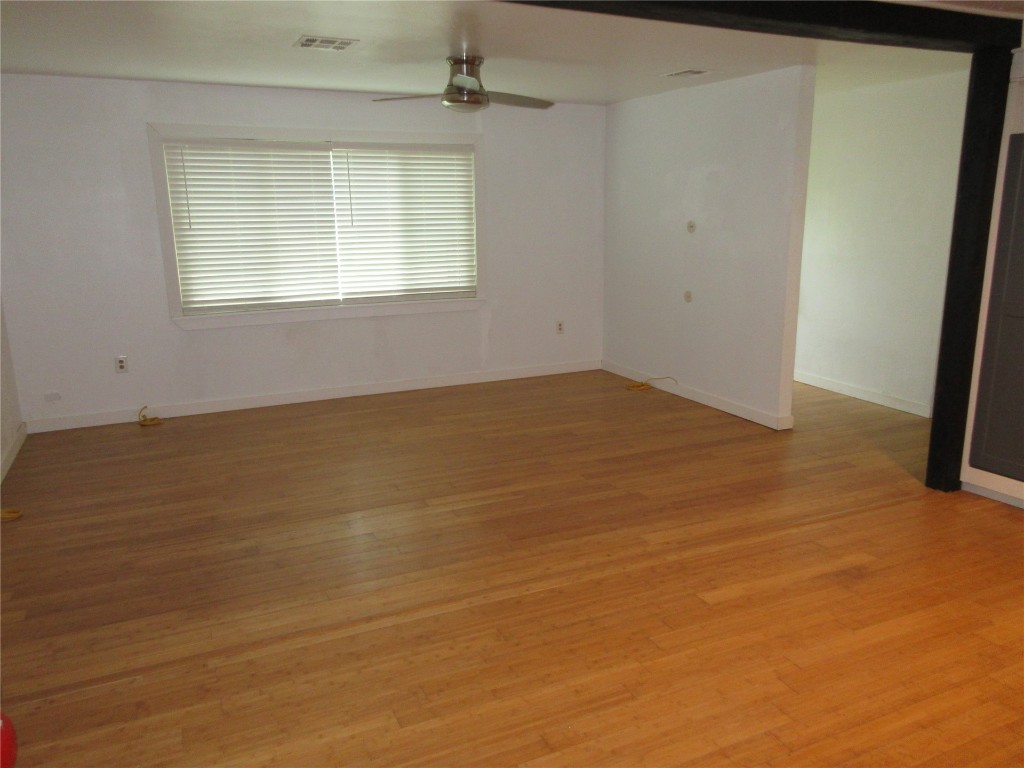 Tecumseh, Oklahoma 74873, United States, 3 Bedrooms Bedrooms, ,2 BathroomsBathrooms,Residential,Active,164160