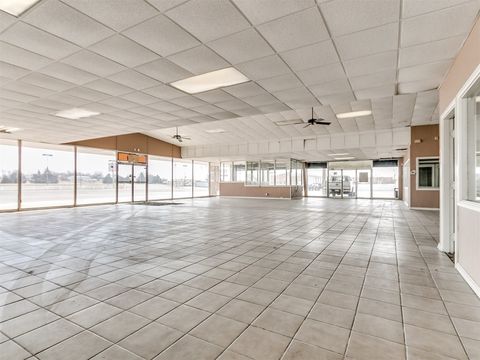 Photo of 2865 N Shields Boulevard #A, Moore, OK 73160 (MLS # 1137809)