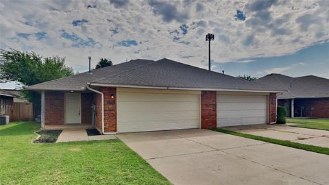 Photo of 1720 W Palm Place, Oklahoma City, OK 73128 (MLS # 1230647)