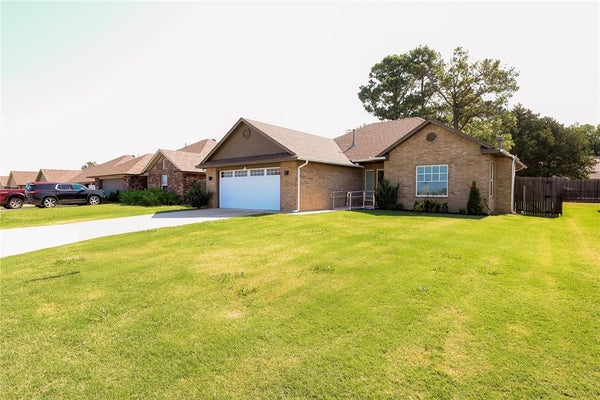 2213 BENT TREE RD, SHAWNEE, OK 74804 - Image 007e9ae2f06d076bc960d5494a46c76b/3148095731