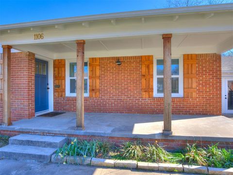 Photo of 1106 E Louisiana Street, Norman, OK 73071 (MLS # 1230427)