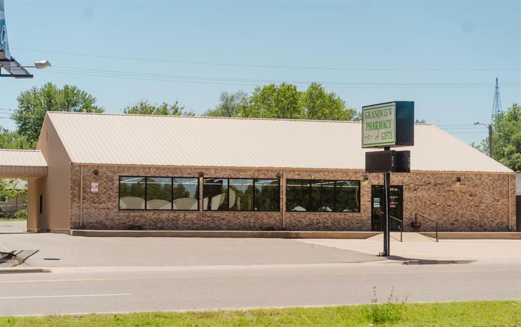Photo 1 of 20 — 1220 W 3rd Street, Elk City, OK 73644