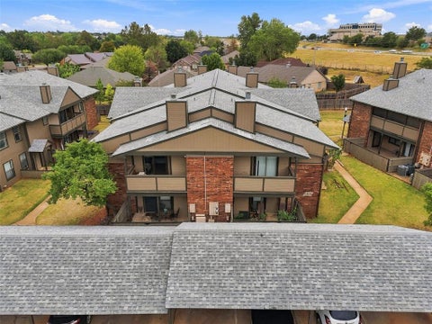 Photo of 11405 Springhollow Road #302, Oklahoma City, OK 73120 (MLS # 1248376)
