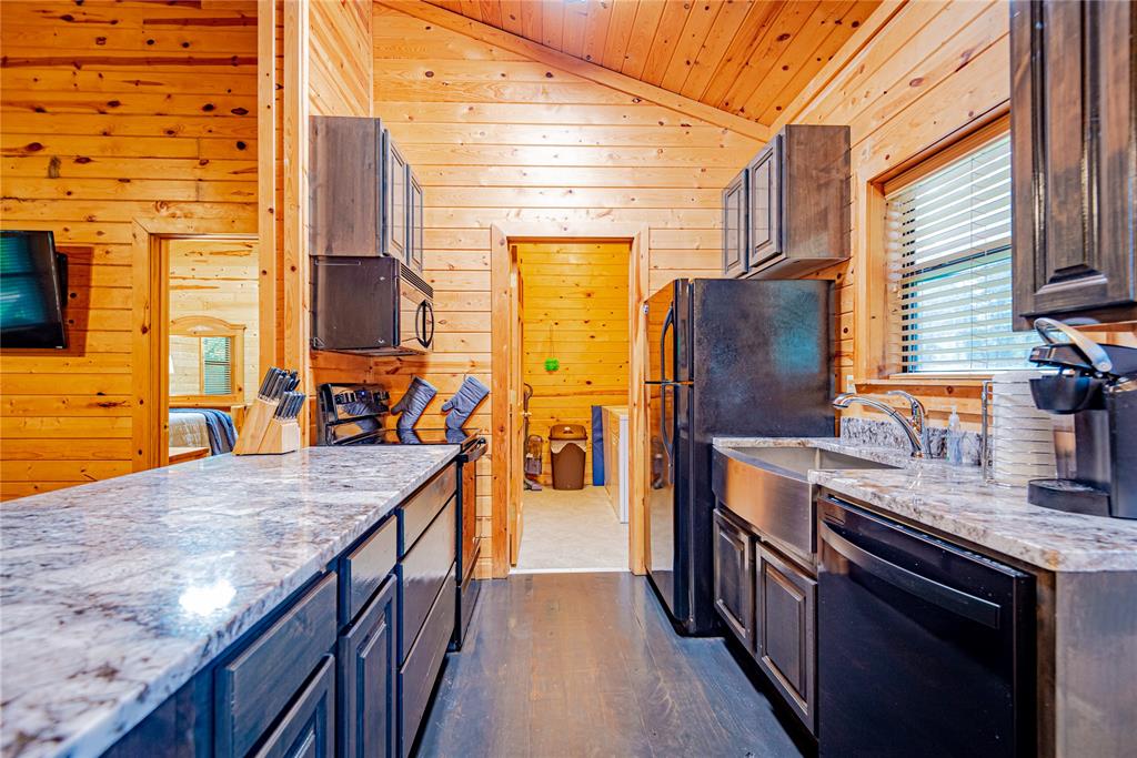 Broken Bow, Oklahoma, 74728, United States, 4 Bedrooms Bedrooms, ,4 BathroomsBathrooms,Residential,Active,2015857