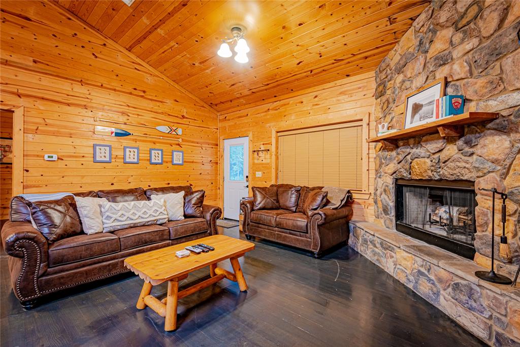 Broken Bow, Oklahoma, 74728, United States, 4 Bedrooms Bedrooms, ,4 BathroomsBathrooms,Residential,Active,2015857
