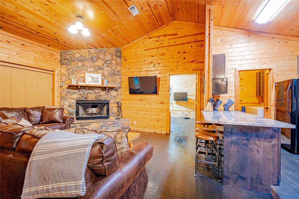 Broken Bow, Oklahoma, 74728, United States, 4 Bedrooms Bedrooms, ,4 BathroomsBathrooms,Residential,Active,2015857