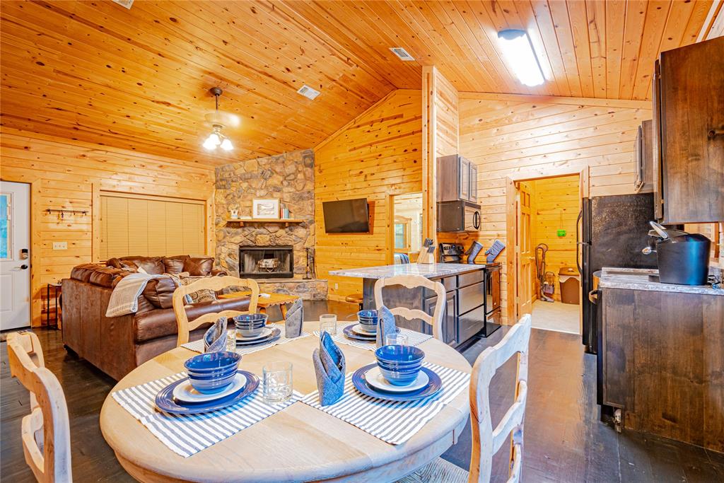Broken Bow, Oklahoma, 74728, United States, 4 Bedrooms Bedrooms, ,4 BathroomsBathrooms,Residential,Active,2015857