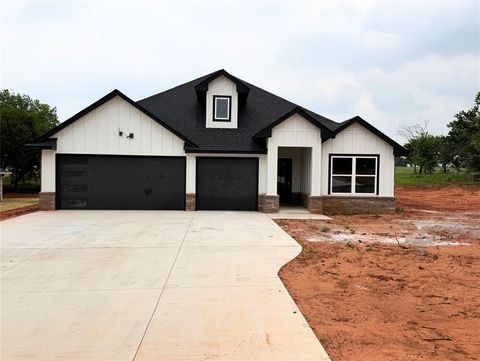 Photo of 2205 Winter Ridge Road, Blanchard, OK 73010 (MLS # 1230196)