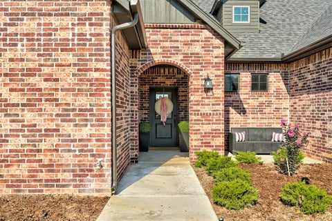 Photo of 8003 Goldfinch Drive, Guthrie, OK 73044 (MLS # 1248115)
