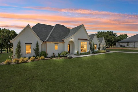 Photo of 2297 Summit Circle, Blanchard, OK 73010 (MLS # 1247448)