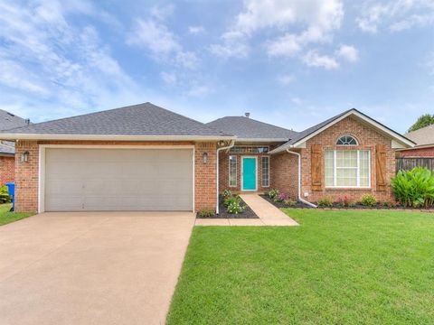 Photo of 3213 Bismarc Lane, Norman, OK 73072 (MLS # 1232787)