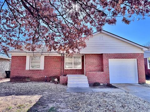 Photo of 1304 Downing Street, Oklahoma City, OK 73120 (MLS # 1207552)