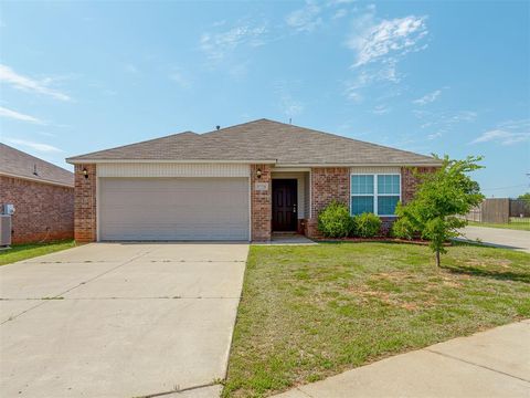Photo of 1720 Castle Street, Oklahoma City, OK 73120 (MLS # 1229908)
