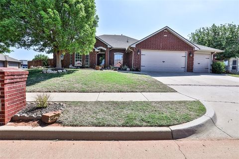 Photo of 13912 Teagen Lane, Yukon, OK 73099 (MLS # 1224574)