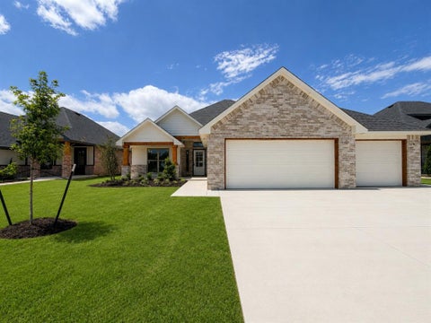 Photo of 5105 Vine Cliff Road, Mustang, OK 73064 (MLS # 1245943)