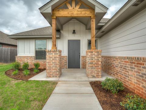 Photo of 4516 Hambletonian Lane, Mustang, OK 73064 (MLS # 1202438)