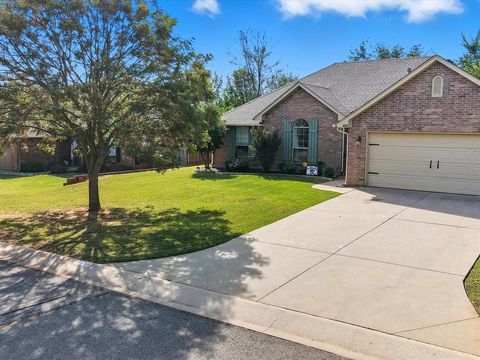 Photo of 428 Clearview Drive, Washington, OK 73093 (MLS # 1221516)