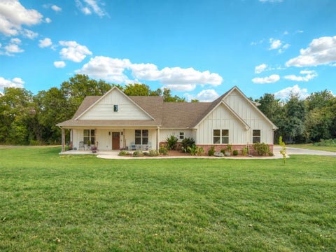Photo of 1940 SE 7th Street, Newcastle, OK 73065 (MLS # 1241317)