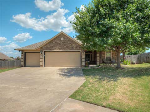 Photo of 704 Tall Grass Drive, Yukon, OK 73099 (MLS # 1237186)
