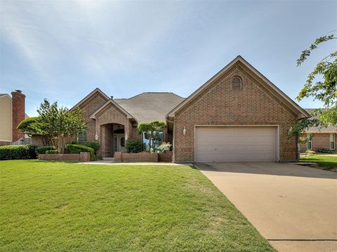 Photo of 1312 Interurban Way, Edmond, OK 73034 (MLS # 1227489)