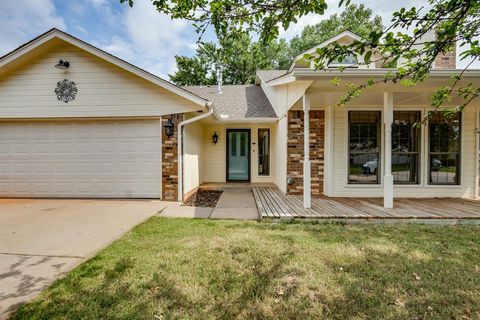 Photo of 1017 NW 166th Terrace, Edmond, OK 73012 (MLS # 1235446)