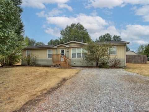 Photo of 12408 SW 28th Street, Yukon, OK 73099 (MLS # 1245770)