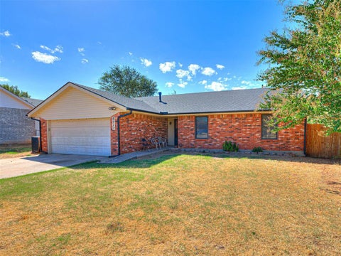 Photo of 8712 Oakridge Drive, Midwest City, OK 73110 (MLS # 1249815)