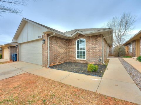Photo of 1013 Denmark Street, Yukon, OK 73099 (MLS # 1221056)