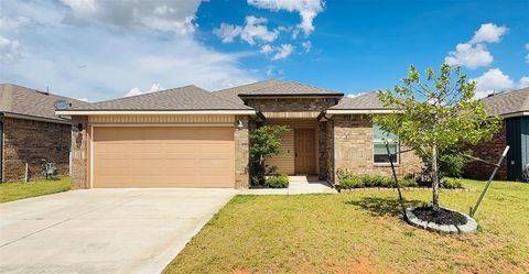 Photo of 4112 Moonlight Road, Mustang, OK 73064 (MLS # 1232986)