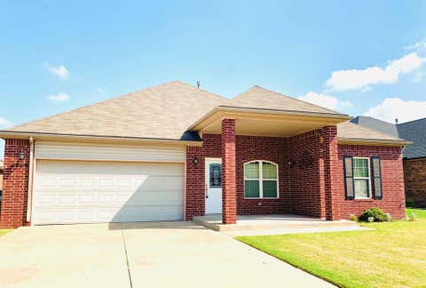 Photo of 5909 SE 71st Street, Oklahoma City, OK 73135 (MLS # 1245756)