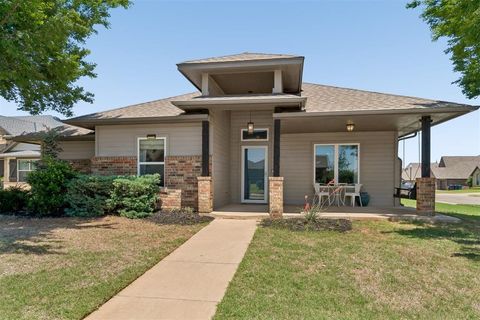 Photo of 8301 NW 143rd Terrace, Oklahoma City, OK 73142 (MLS # 1229243)