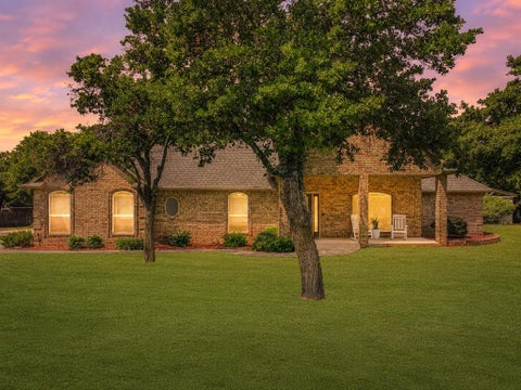 Photo of 1101 Parrish Place, Blanchard, OK 73010 (MLS # 1232001)
