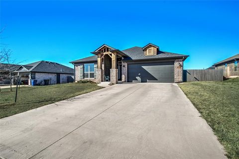 Photo of 299 Megan Court, Blanchard, OK 73010 (MLS # 1209962)