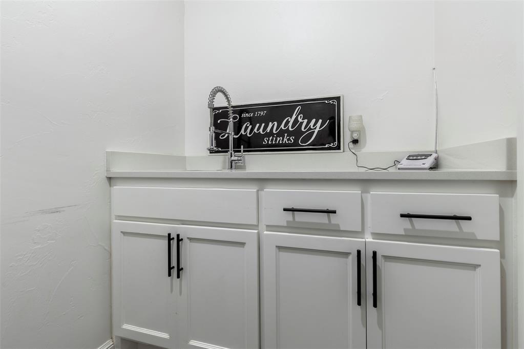 Shawnee, Oklahoma 74804, United States, 4 Bedrooms Bedrooms, ,2 BathroomsBathrooms,Residential,Active,169817