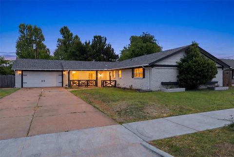 Photo of 11308 Greystone Avenue, Oklahoma City, OK 73120 (MLS # 1228711)