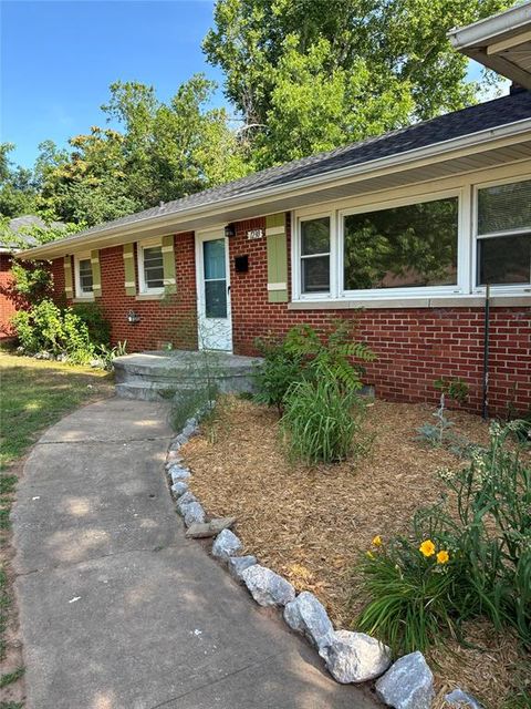 Photo of 1230 Caddell Lane, Norman, OK 73069 (MLS # 1228894)