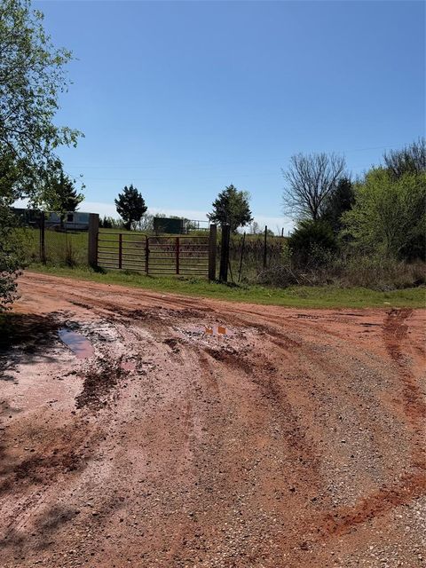 Photo of 2477 County Street 2937 Street, Blanchard, OK 73010 (MLS # 1222506)