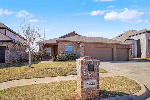 Photo of 11220 SW 36th Street, Yukon, OK 73099 (MLS # 1224646)