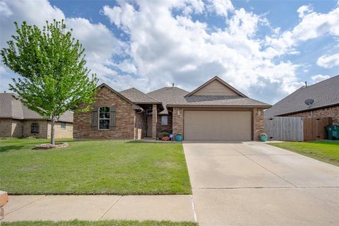 Photo of 11208 NW 8th Street, Yukon, OK 73099 (MLS # 1224159)