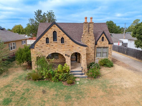 Photo of 610 S Hoff Avenue, El Reno, OK 73036 (MLS # 1250328)