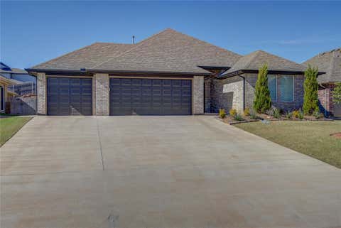Photo of 2133 Santa Monica Street, Edmond, OK 73034 (MLS # 1243087)